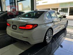 بی ئێم دەبڵیو سیریەس 5